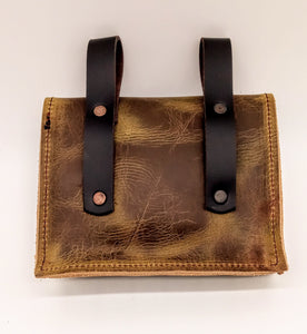 Belt pouch with flintlock closure